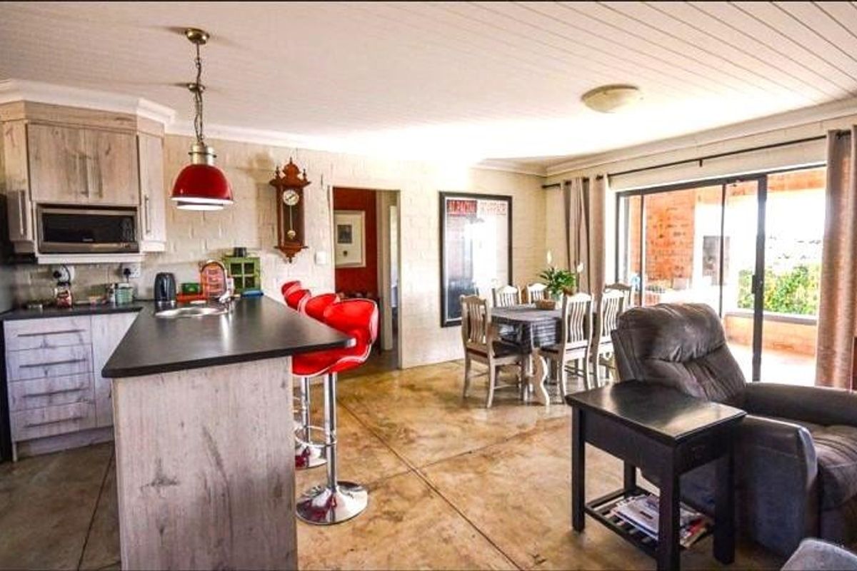 House For Sale in Stilbaai Wes, Stilbaai - Photo 3
