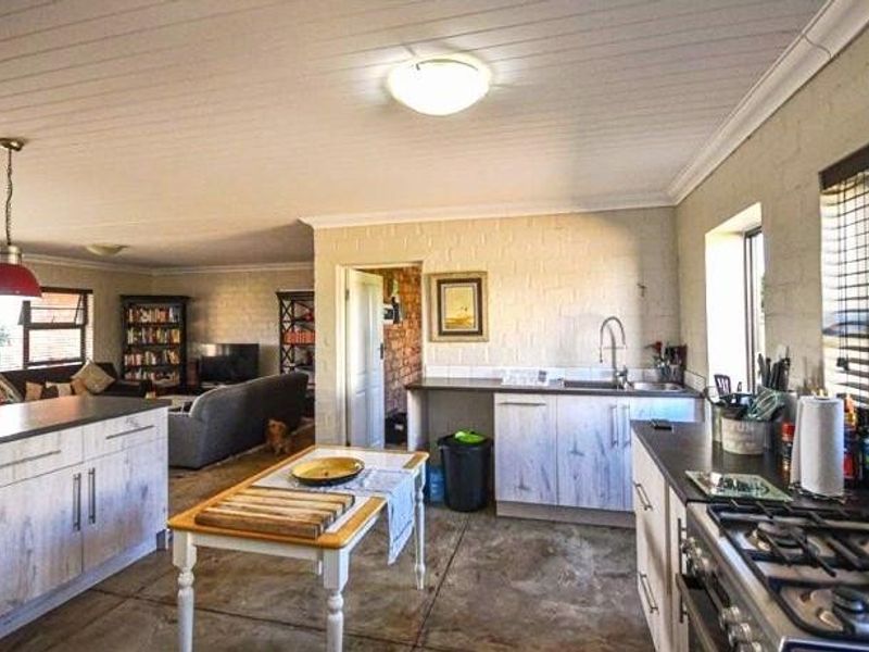 House For Sale in Stilbaai Wes, Stilbaai - Photo 5