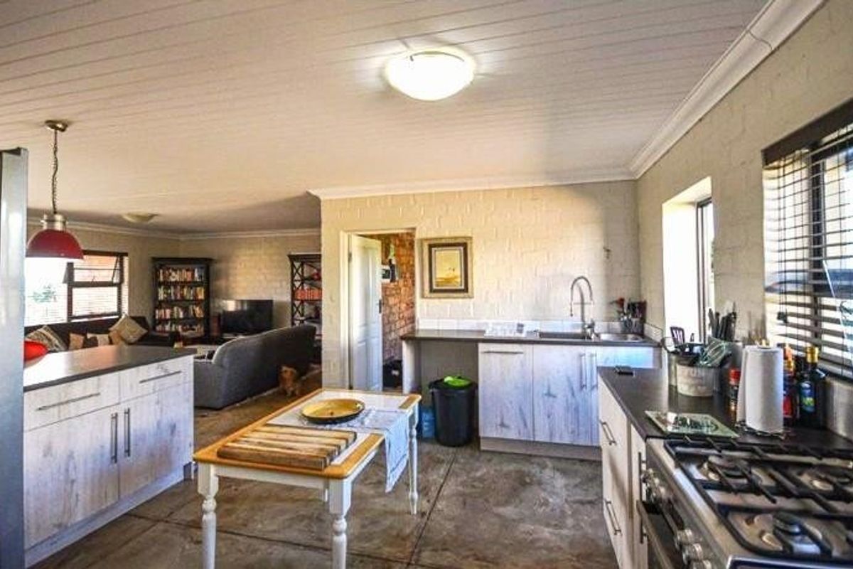 House For Sale in Stilbaai Wes, Stilbaai - Photo 5