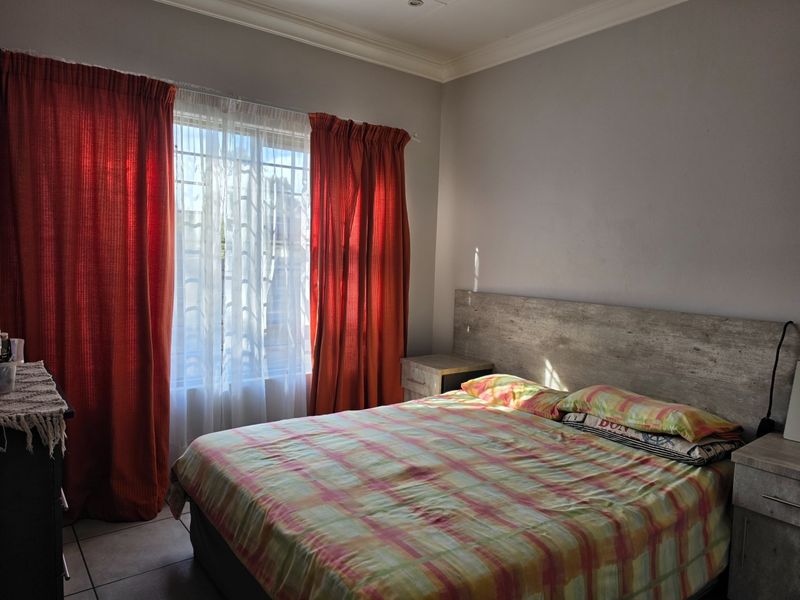 This beautiful home can be yours, living in harmony and peace. - Photo 10
