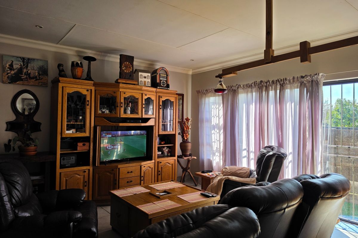 This beautiful home can be yours, living in harmony and peace. - Photo 3