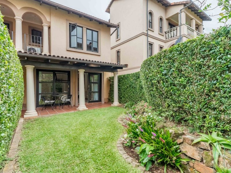 SPACIOUS SUNNY DUPLEX IN LA PIAZZA - Photo 3