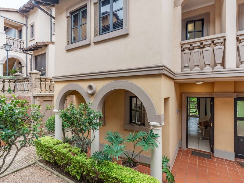 SPACIOUS SUNNY DUPLEX IN LA PIAZZA - Photo 9