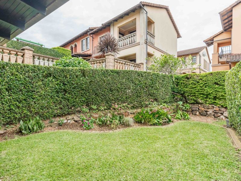 SPACIOUS SUNNY DUPLEX IN LA PIAZZA - Photo 5