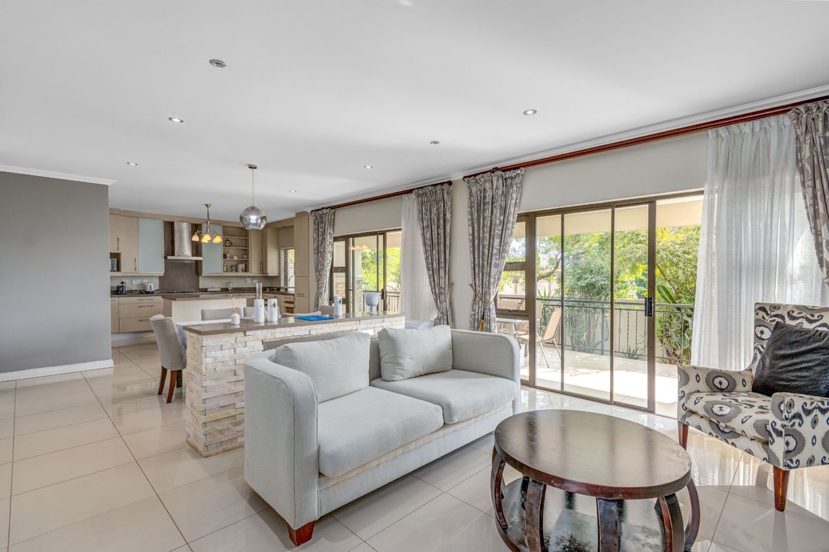 Immaculate home with a View in an Estate for Sale in Morningside, Sandton - Photo 4