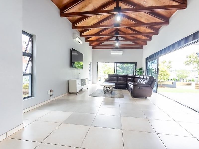 Contemporary Farmhouse Living on the Greenbelt in Copperleaf Golf and Country Estate - Photo 8