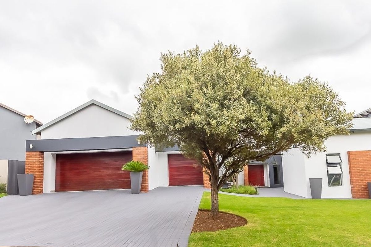 Contemporary Farmhouse Living on the Greenbelt in Copperleaf Golf and Country Estate - Photo 2