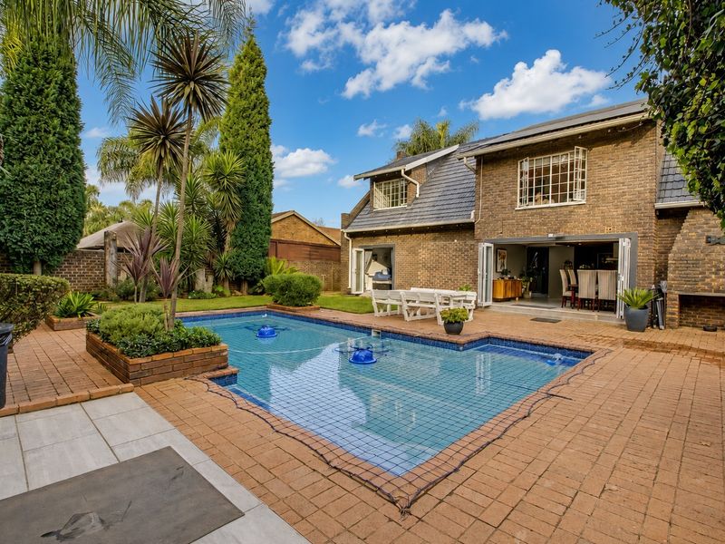 Entertainer’s Dream in Sunward Park! - Photo 2