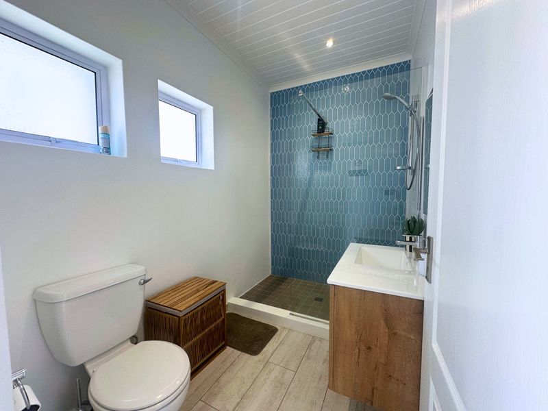 Fully Furnished Studio at The Dunes - Your Coastal Escape and Private Cinema in One - Photo 6
