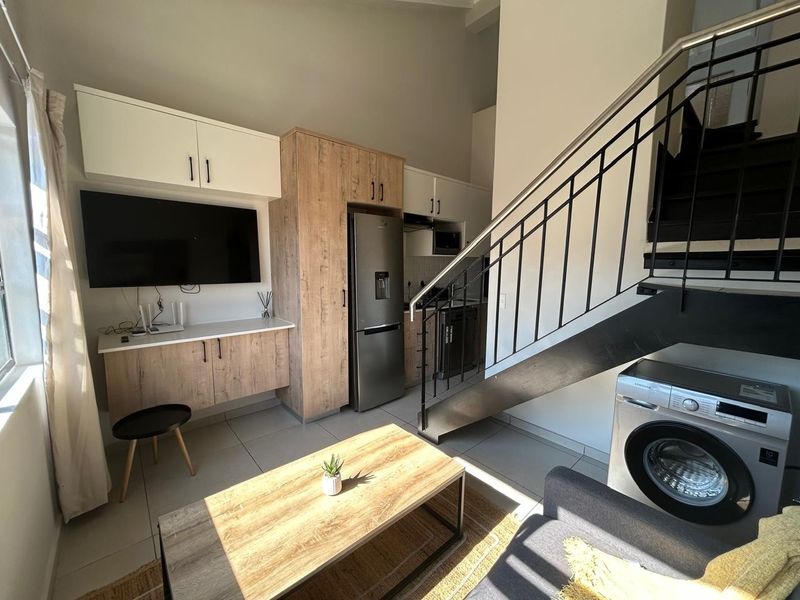 2 Bed Loft Apartment To Rent in Fourways, Sandton - Photo 3