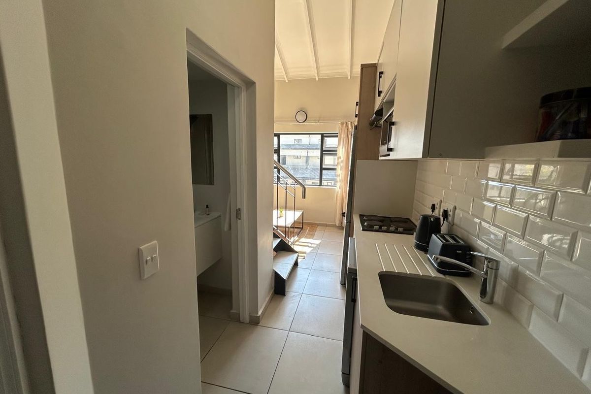 2 Bed Loft Apartment To Rent in Fourways, Sandton - Photo 4