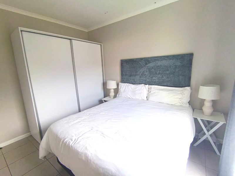 Fully Furnished 2-Bedroom Apartment To Rent at The Woods, Waterfall - Photo 10