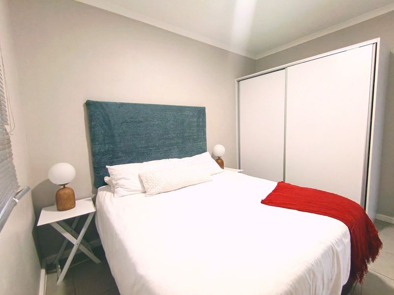 Fully Furnished 2-Bedroom Apartment To Rent at The Woods, Waterfall - Photo 7