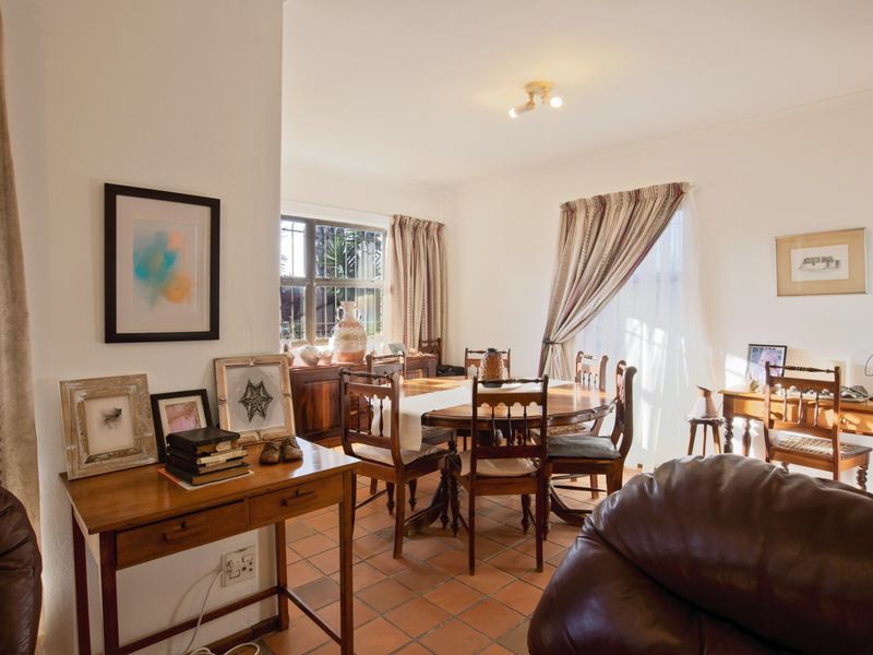 Spacious Family Haven in Flamingo Vlei - Photo 9