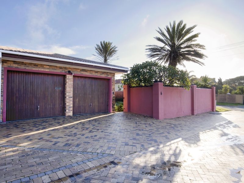Spacious Family Haven in Flamingo Vlei - Photo 6