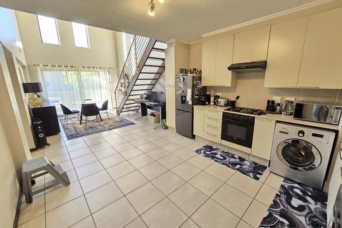 2 bed 2 bath apartment in Bryanston - Photo 2
