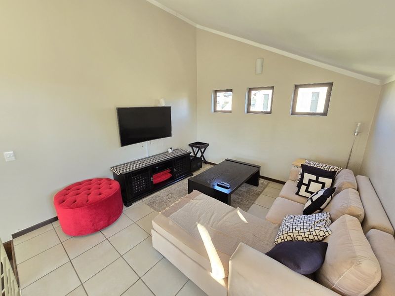 2 bed 2 bath apartment in Bryanston - Photo 8