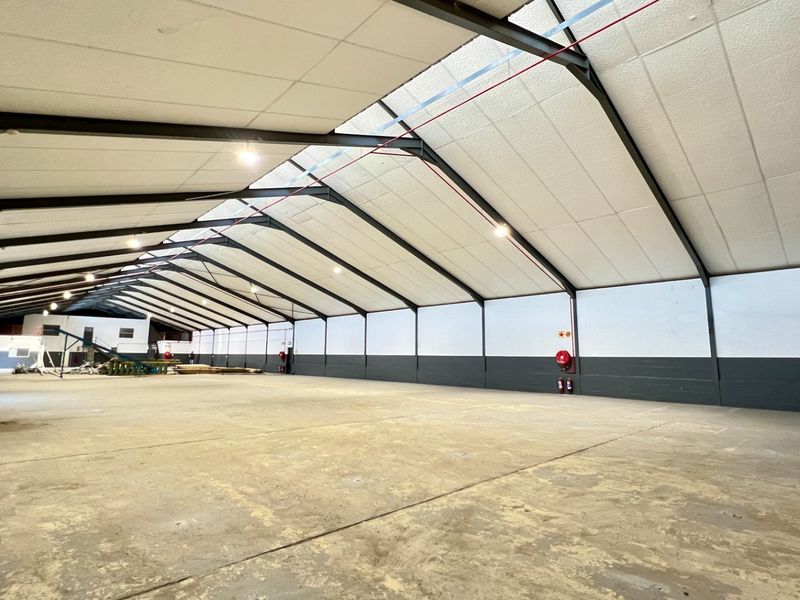 Neat and Secure Warehouse with Yard To Let in Montague Gardens, Cape Town - Photo 6