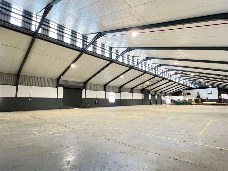 Neat and Secure Warehouse with Yard To Let in Montague Gardens, Cape Town - Photo 3