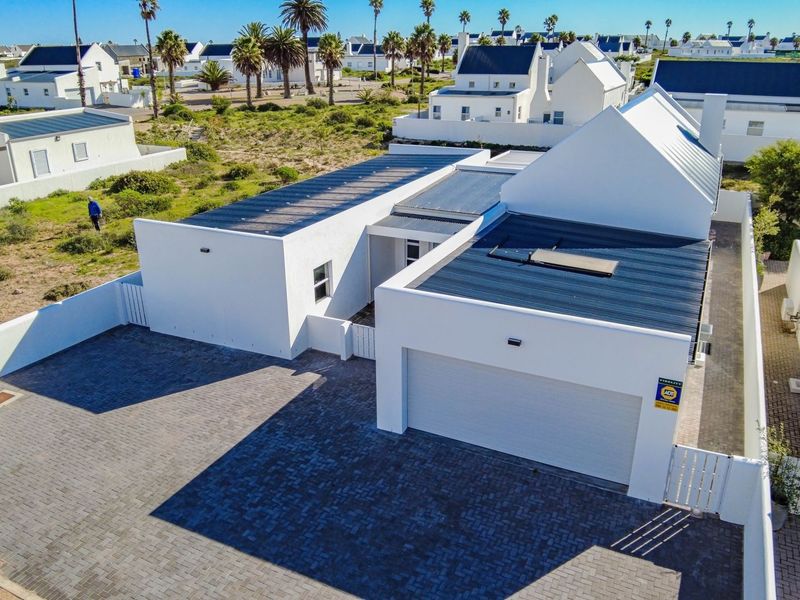 Magnificently Coastal Featuring Fresh Interior and Exterior Paint - Photo 10