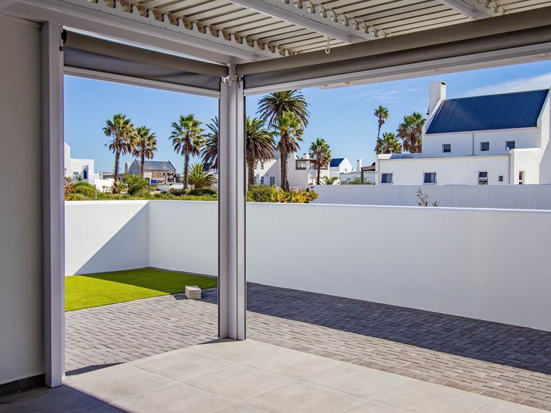 Magnificently Coastal Featuring Fresh Interior and Exterior Paint - Photo 4