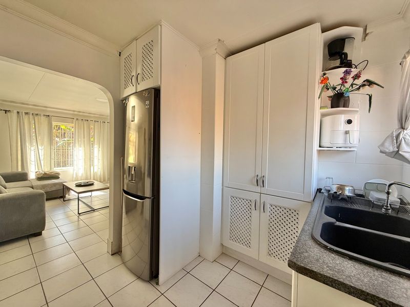 2 BEDROOM TOWNHOUSE For Sale in Elarduspark, Pre - Photo 6