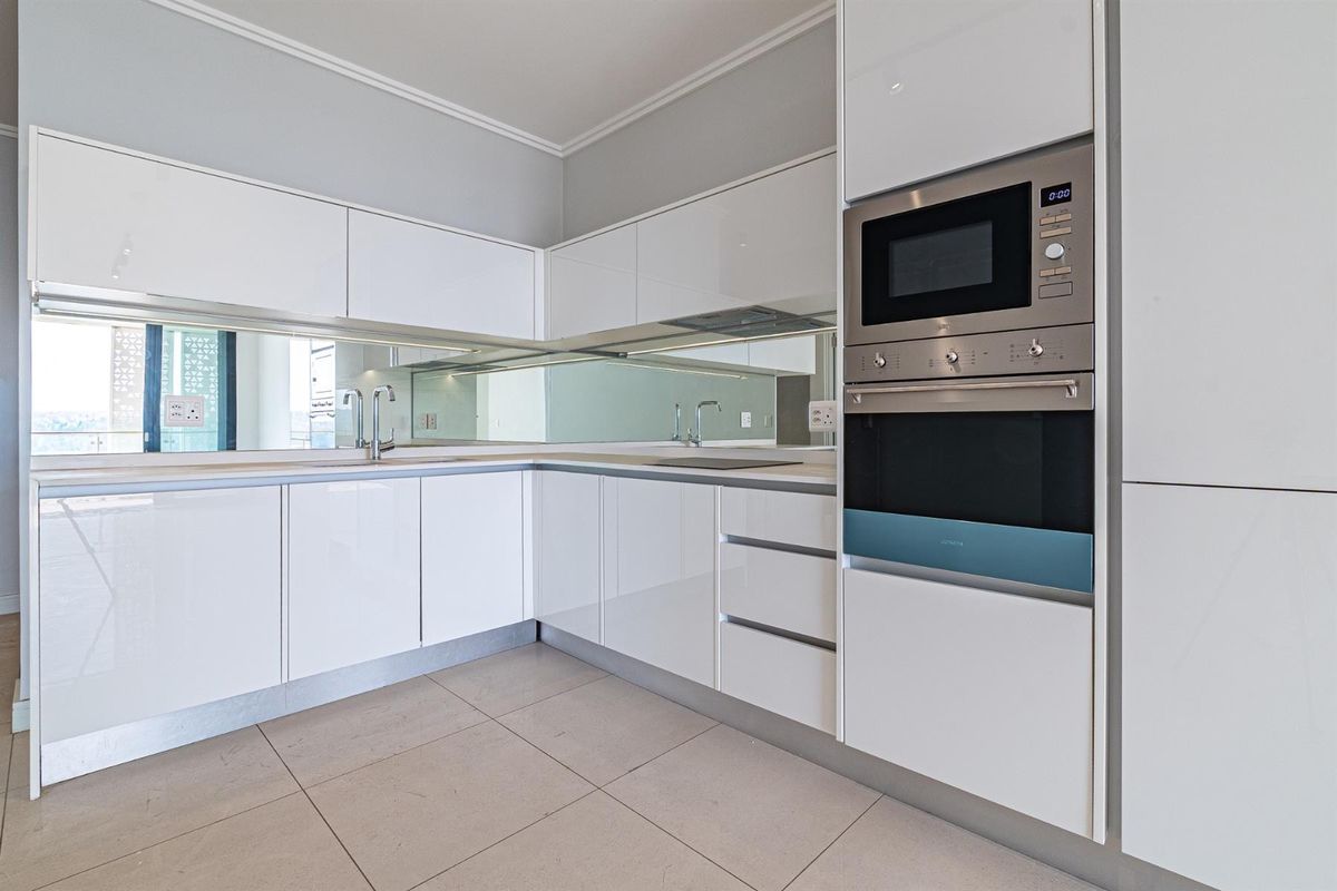 Luxury 2 Bed, 2 Bath Apartment For Rent in Waterfall, Midrand - Photo 5