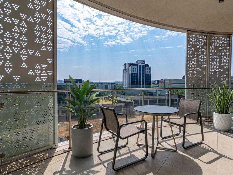 Luxury 2 Bed, 2 Bath Apartment For Rent in Waterfall, Midrand - Photo 9