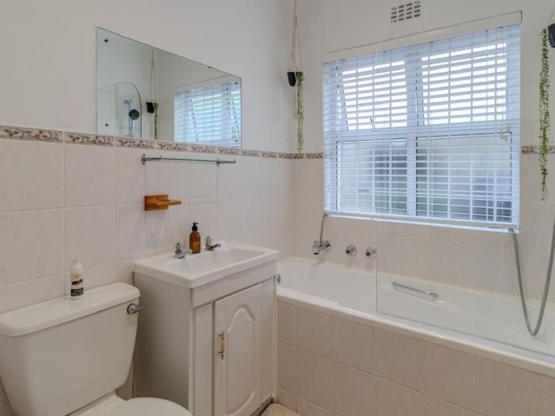 House For Sale in Sunningdale, Blouberg - Photo 8