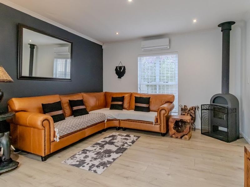 House For Sale in Sunningdale, Blouberg - Photo 4