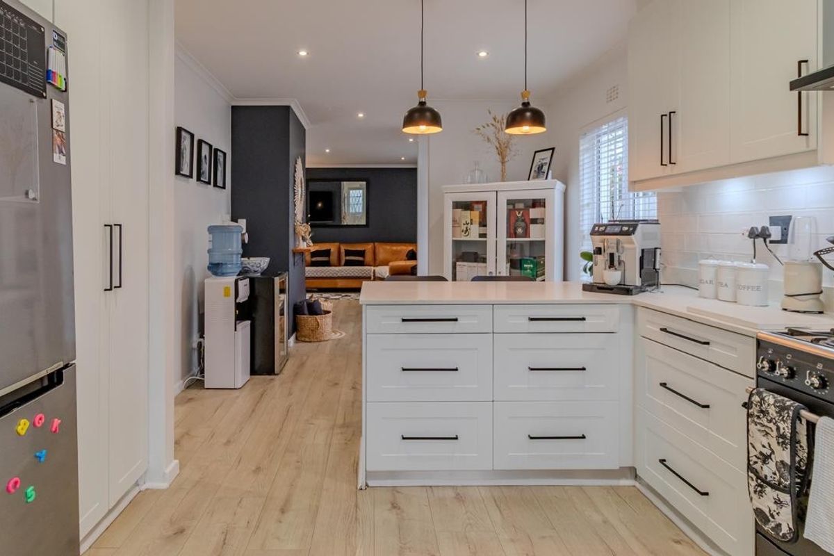 House For Sale in Sunningdale, Blouberg - Photo 3