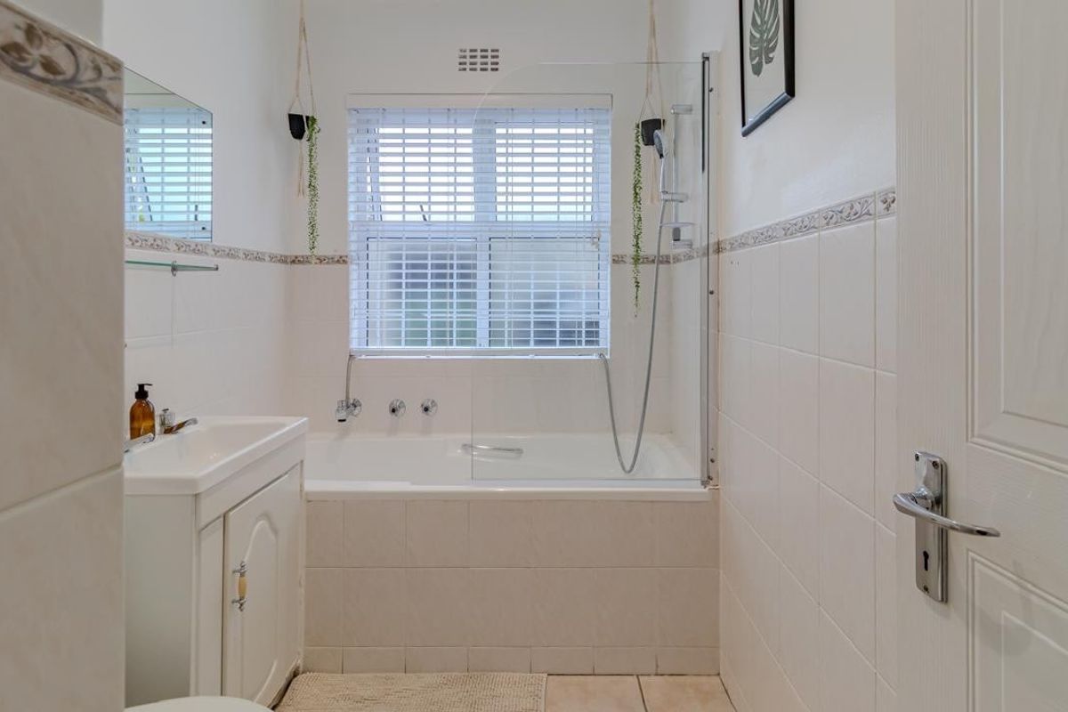 House For Sale in Sunningdale, Blouberg - Photo 5