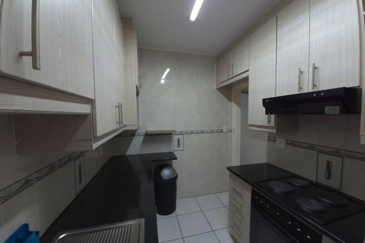 Apartment to rent in Rosebank, Cape Town - Photo 5
