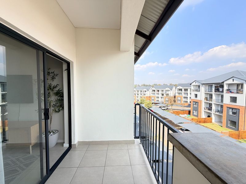 Apartment To Rent in Linbro Park, Sandton - Photo 1