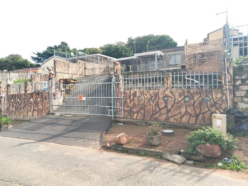 House For Sale in Best Part of Bonela , Durban, KwaZulu Natal - Photo 1