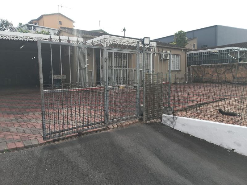 House For Sale in Best Part of Bonela , Durban, KwaZulu Natal - Photo 2