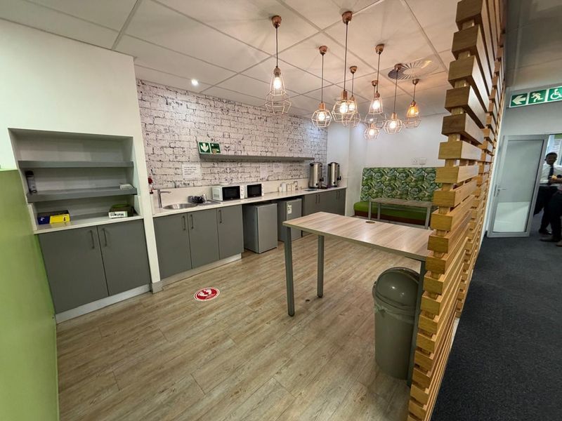 Office To Rent in Foreshore, Cape Town - Photo 5