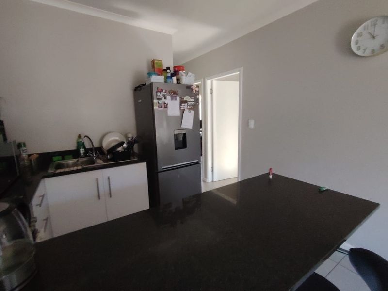 Beautiful Ground Floor Apartment Available To Rent - Photo 6