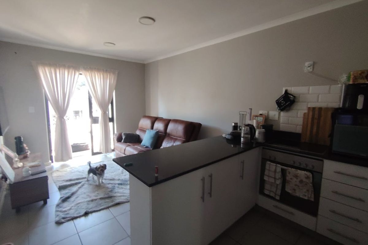 Beautiful Ground Floor Apartment Available To Rent - Photo 2