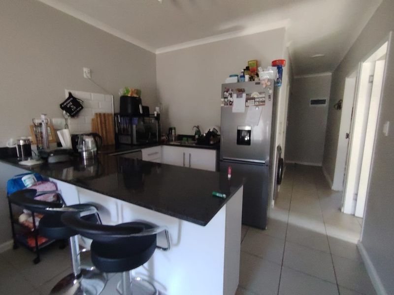 Beautiful Ground Floor Apartment Available To Rent - Photo 4