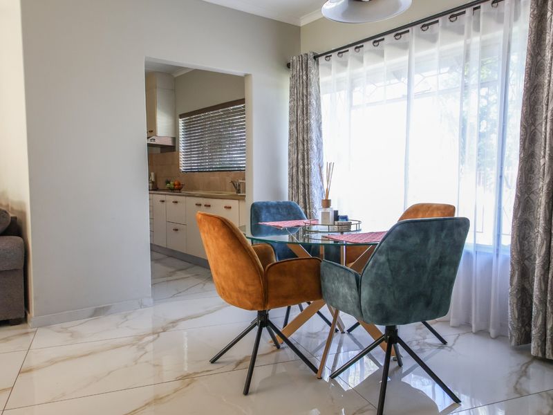 4 Bedroom House For Sale in Parkmore, Sandton - Photo 9