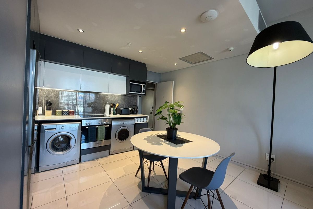 Fully Furnished Executive Residence for Rent - Photo 2