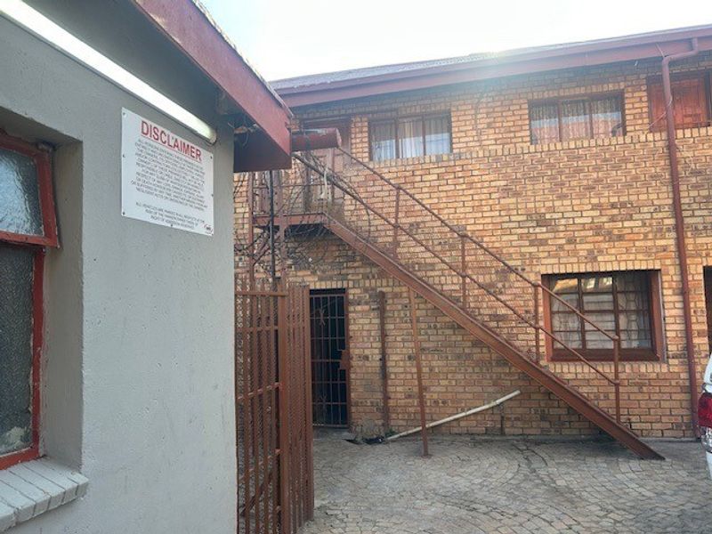 Apartments and Business For Sale in Newclare, Johannesburg - Photo 3