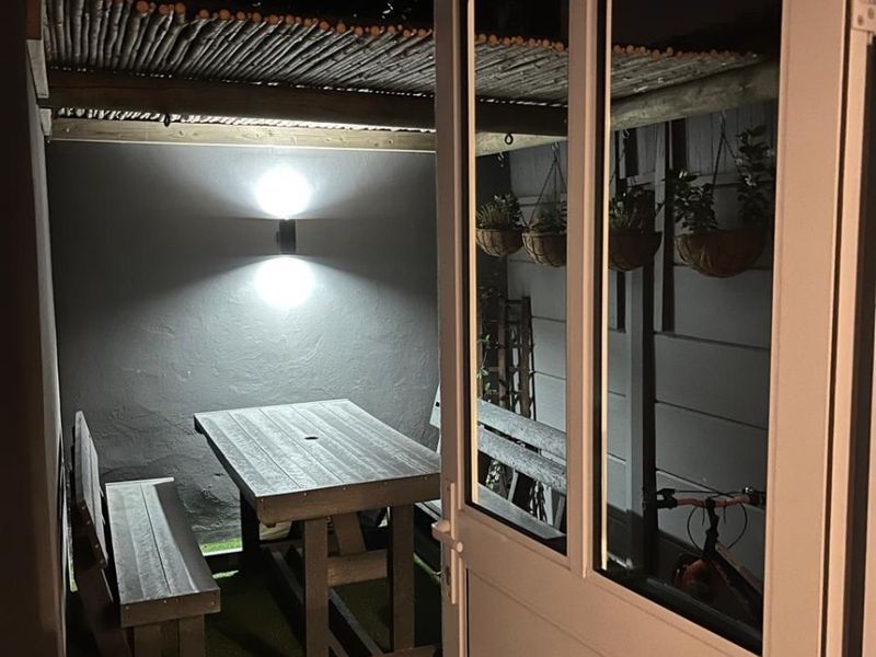 Modern Studio Apartment - Edgemead | Available 1 July - Photo 4