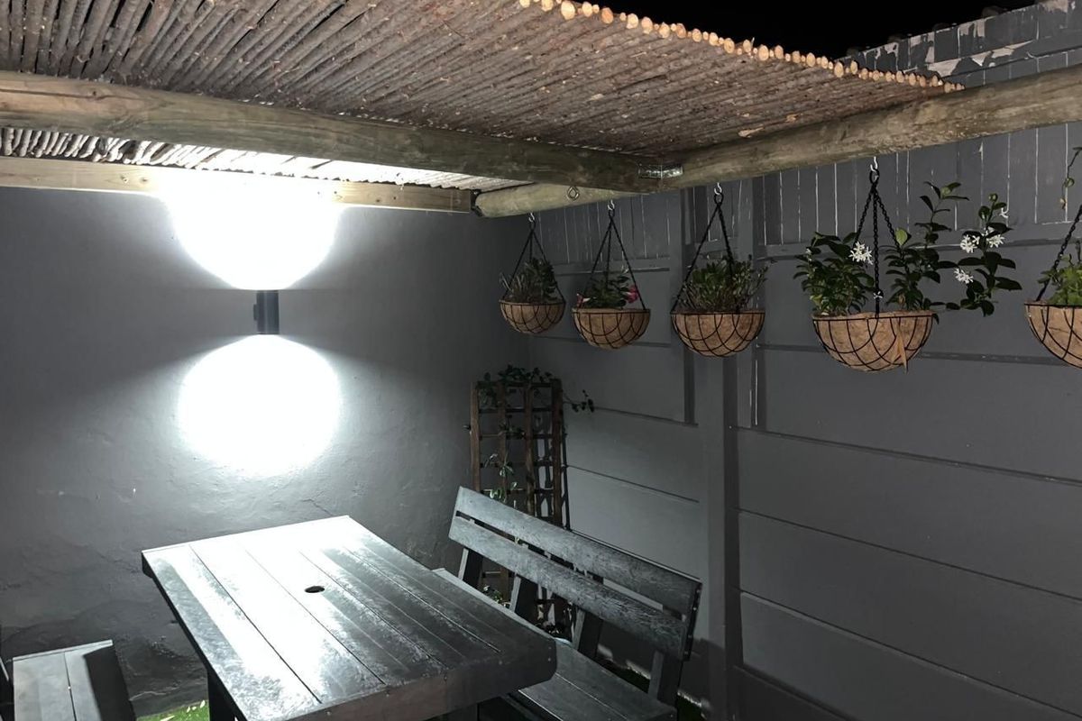Modern Studio Apartment - Edgemead | Available 1 July - Photo 5