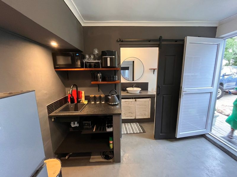 Modern Studio Apartment - Edgemead | Available 1 July - Photo 6