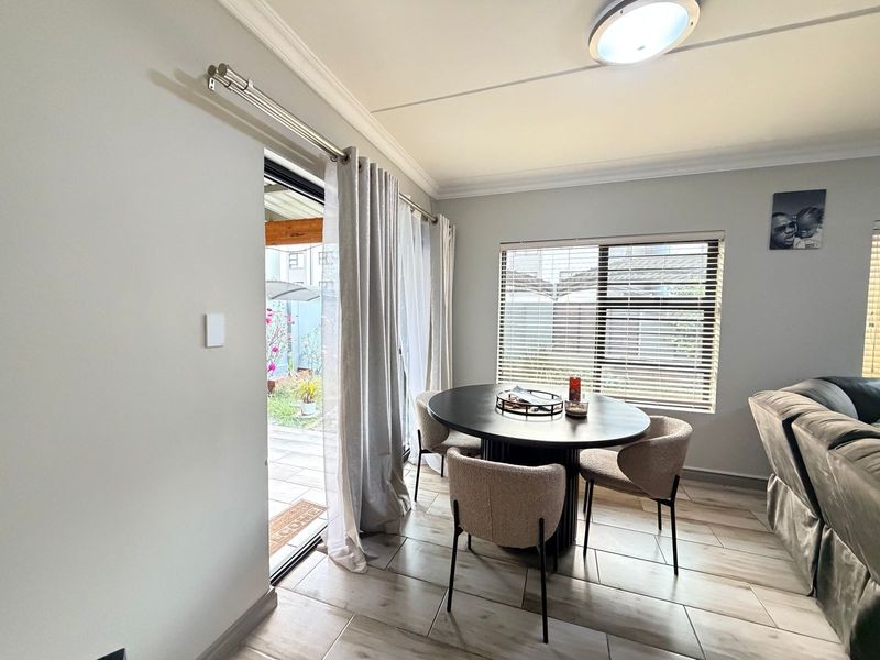 Apartment To Rent in Carlswald, Midrand - Photo 5