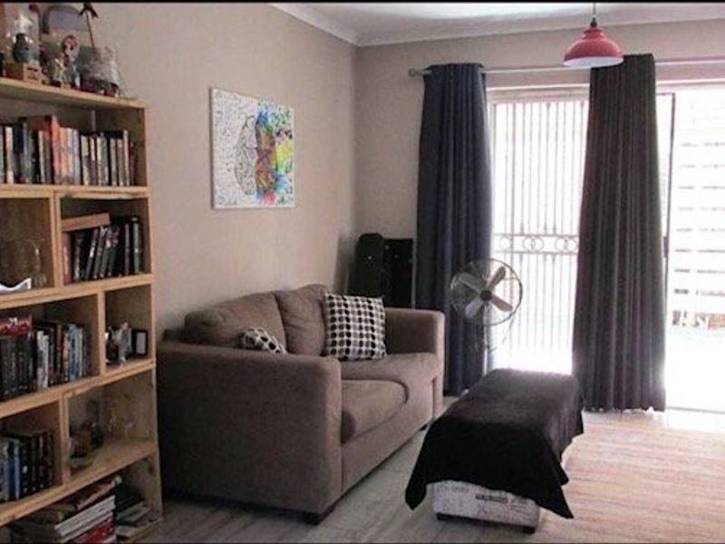 Apartment For Sale in Sylviavale, Vanderbijlpark - Photo 4