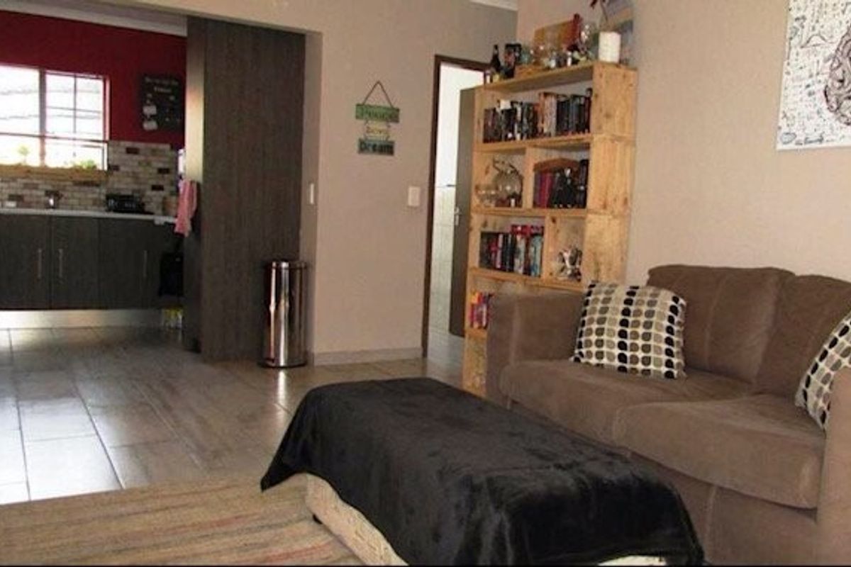 Apartment For Sale in Sylviavale, Vanderbijlpark - Photo 3