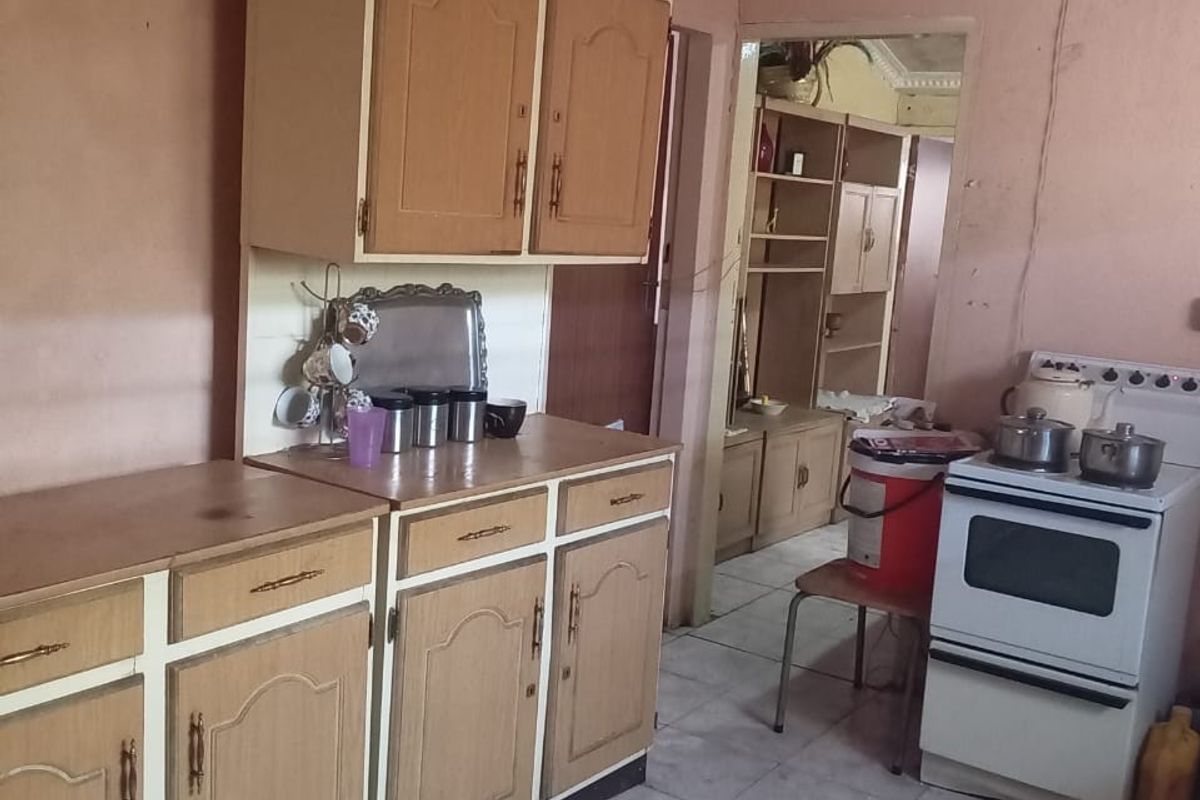 House For Sale in Meadowlands, Soweto - Photo 4